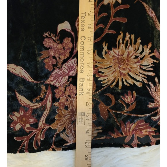 Women's Miss Me Top Burnout Velvet Size Bell Sleeves Fall Floral‎ Size Medium - Picture 4 of 9